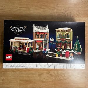 LEGO Holiday Main Street #10308 | 2022 Christmas Set | Brand new in sealed box!